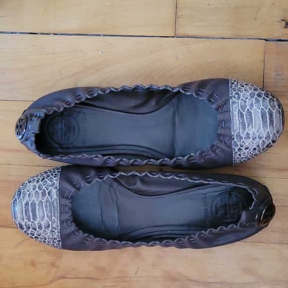 Tory Burch Abbey leather ballet flats in size 6. - Picture 2 of 4